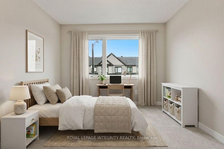 Photo 30 at 418 Les Emmerson Drive, Nepean (Heritage Park), Ottawa