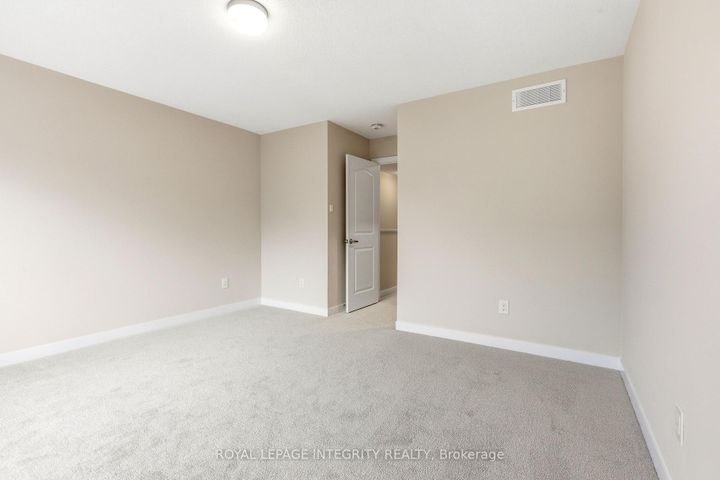 Photo 33 at 418 Les Emmerson Drive, Nepean (Heritage Park), Ottawa