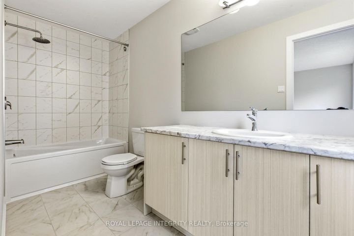 Photo 35 at 418 Les Emmerson Drive, Nepean (Heritage Park), Ottawa