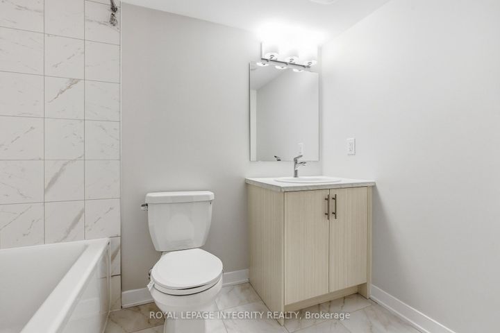 Photo 36 at 418 Les Emmerson Drive, Nepean (Heritage Park), Ottawa