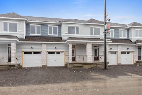 Photo 2 at 418 Les Emmerson Drive, Nepean (Heritage Park), Ottawa