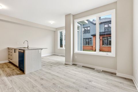 Photo 6 at 418 Les Emmerson Drive, Nepean (Heritage Park), Ottawa