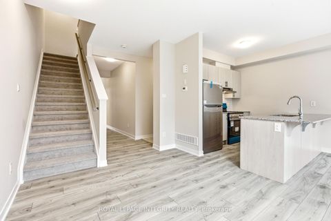 Photo 17 at 418 Les Emmerson Drive, Nepean (Heritage Park), Ottawa