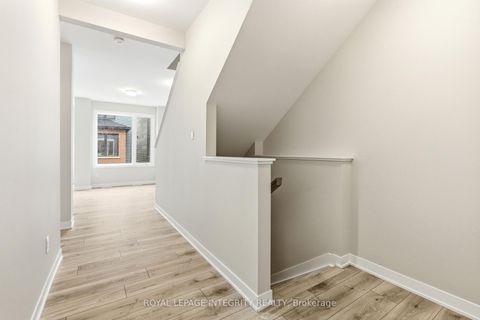 Photo 18 at 418 Les Emmerson Drive, Nepean (Heritage Park), Ottawa