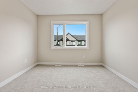 Photo 31 at 418 Les Emmerson Drive, Nepean (Heritage Park), Ottawa