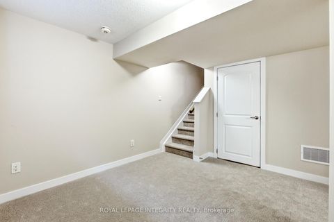 Photo 37 at 418 Les Emmerson Drive, Nepean (Heritage Park), Ottawa