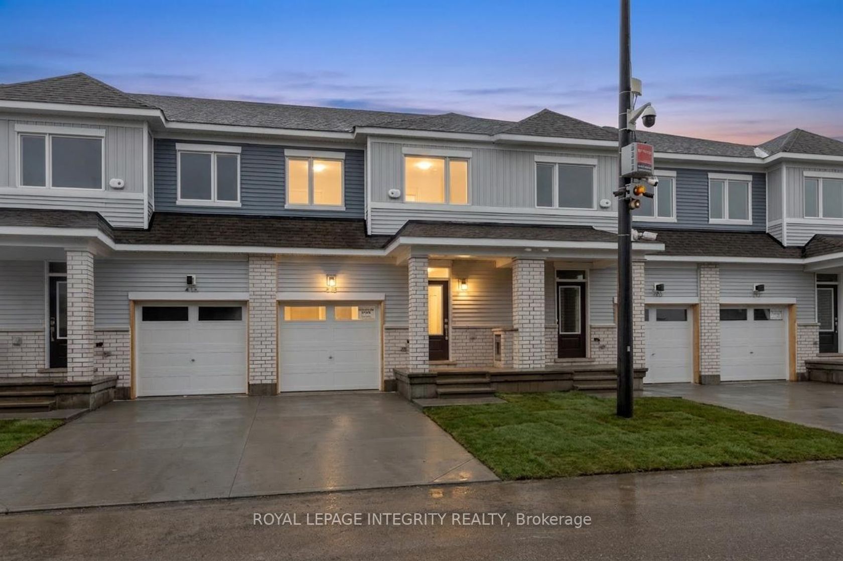 418 Les Emmerson Drive, Nepean (Heritage Park), Ottawa 