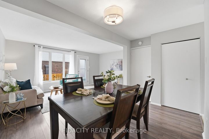 Photo 9 at 31 - 16 Glencoe Street, Nepean (Arlington Woods), Ottawa