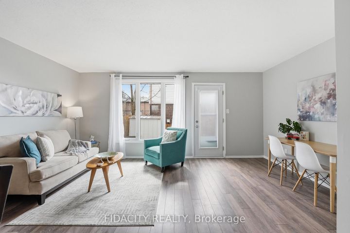 Photo 13 at 31 - 16 Glencoe Street, Nepean (Arlington Woods), Ottawa