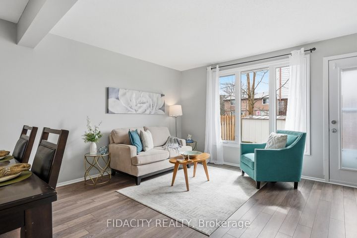 Photo 14 at 31 - 16 Glencoe Street, Nepean (Arlington Woods), Ottawa