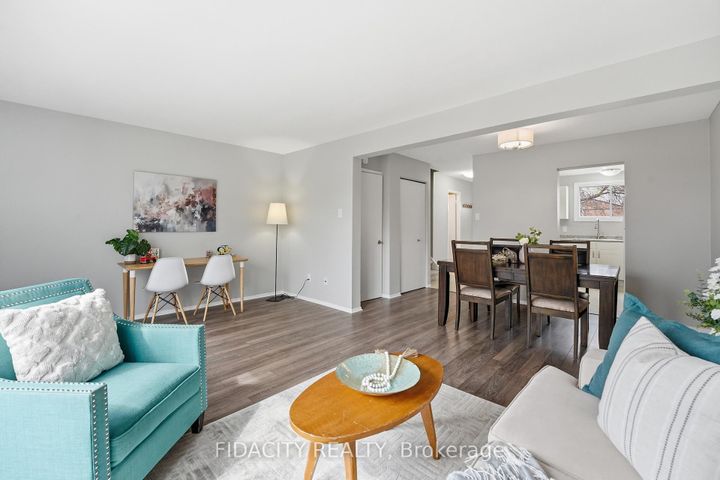 Photo 16 at 31 - 16 Glencoe Street, Nepean (Arlington Woods), Ottawa