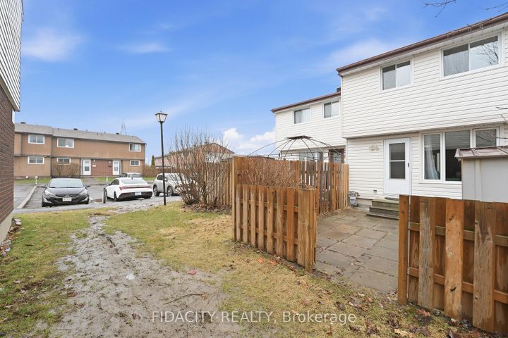 Photo 36 at 31 - 16 Glencoe Street, Nepean (Arlington Woods), Ottawa