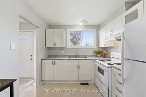 Photo 7 at 31 - 16 Glencoe Street, Nepean (Arlington Woods), Ottawa
