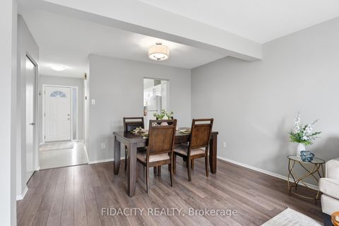 Photo 11 at 31 - 16 Glencoe Street, Nepean (Arlington Woods), Ottawa