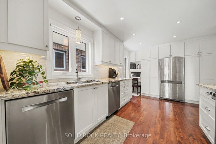 Photo 9 at 51 Pemberton Crescent, Nepean (Manordale), Ottawa