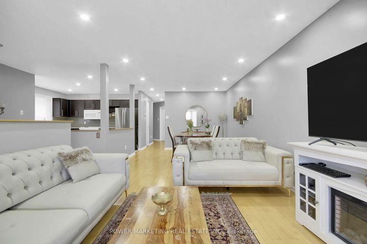 Photo 4 at 181 MOUNTSHANNON Drive, Nepean (Longfields), Ottawa