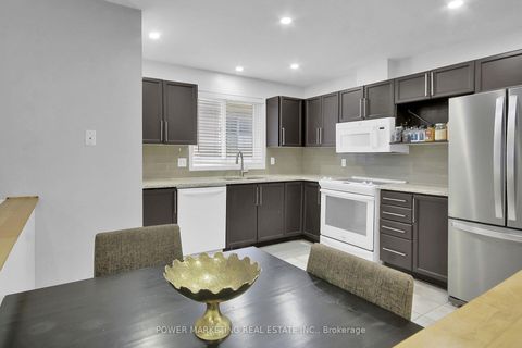 Photo 9 at 181 MOUNTSHANNON Drive, Nepean (Longfields), Ottawa