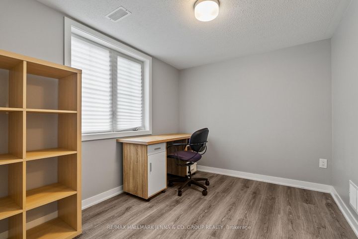 Photo 4 at 146 Anthracite Private, Nepean (Heritage Park), Ottawa