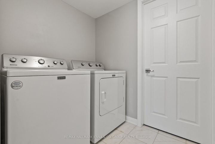 Photo 6 at 146 Anthracite Private, Nepean (Heritage Park), Ottawa