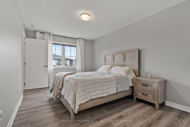 Photo 23 at 146 Anthracite Private, Nepean (Heritage Park), Ottawa