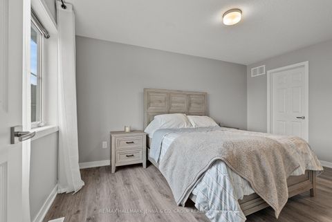 Photo 22 at 146 Anthracite Private, Nepean (Heritage Park), Ottawa