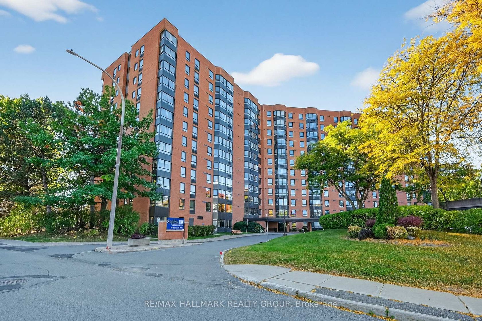 1207 - 80 Sandcastle Drive, Nepean (Leslie Park), Ottawa 