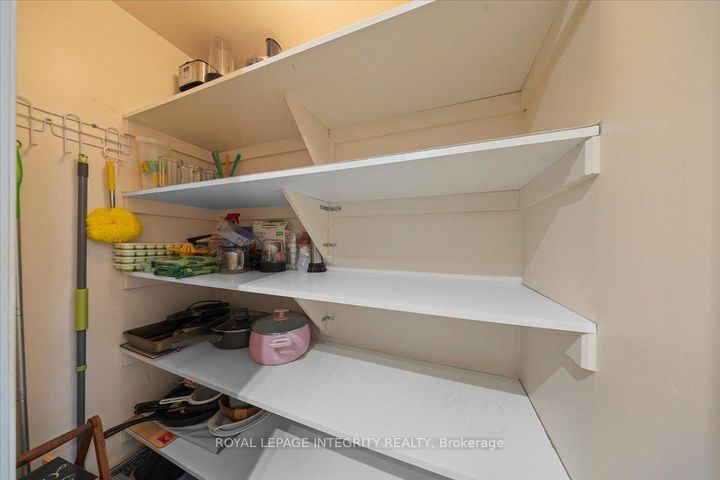 Photo 12 at 236 Wabiskaw Private, Nepean (Stonebridge), Ottawa