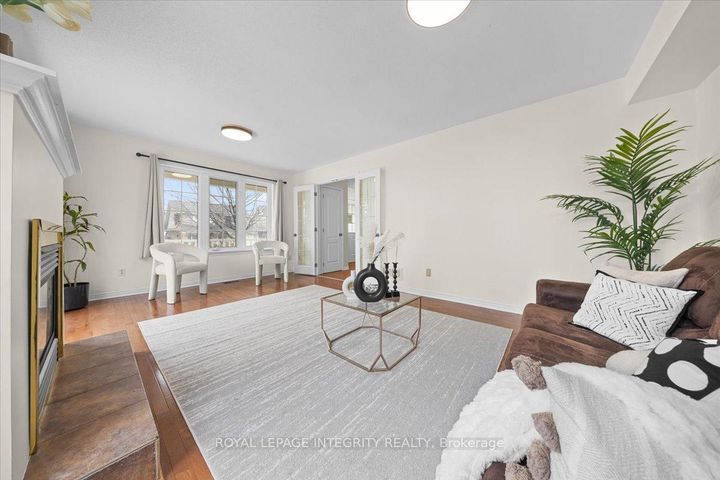 Photo 17 at 236 Wabiskaw Private, Nepean (Stonebridge), Ottawa
