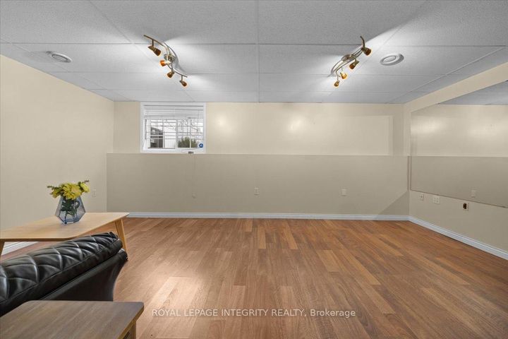 Photo 34 at 236 Wabiskaw Private, Nepean (Stonebridge), Ottawa