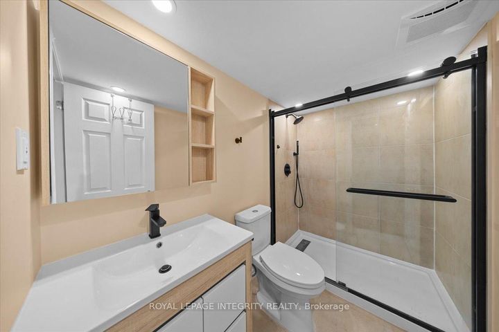 Photo 35 at 236 Wabiskaw Private, Nepean (Stonebridge), Ottawa