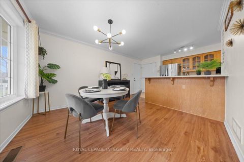 Photo 4 at 236 Wabiskaw Private, Nepean (Stonebridge), Ottawa