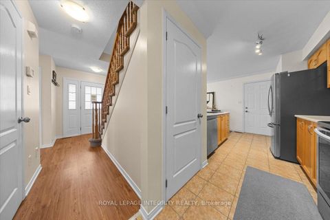 Photo 11 at 236 Wabiskaw Private, Nepean (Stonebridge), Ottawa