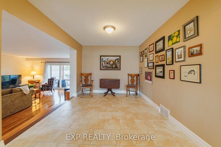 Photo 7 at 1592 Apeldoorn Avenue, Nepean (Carleton Heights), Ottawa