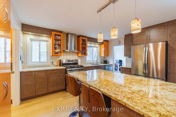 Photo 11 at 1592 Apeldoorn Avenue, Nepean (Carleton Heights), Ottawa