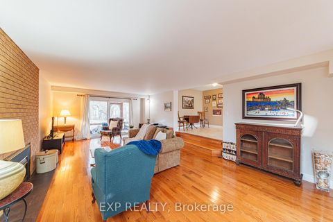 Photo 3 at 1592 Apeldoorn Avenue, Nepean (Carleton Heights), Ottawa