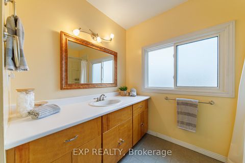 Photo 20 at 1592 Apeldoorn Avenue, Nepean (Carleton Heights), Ottawa