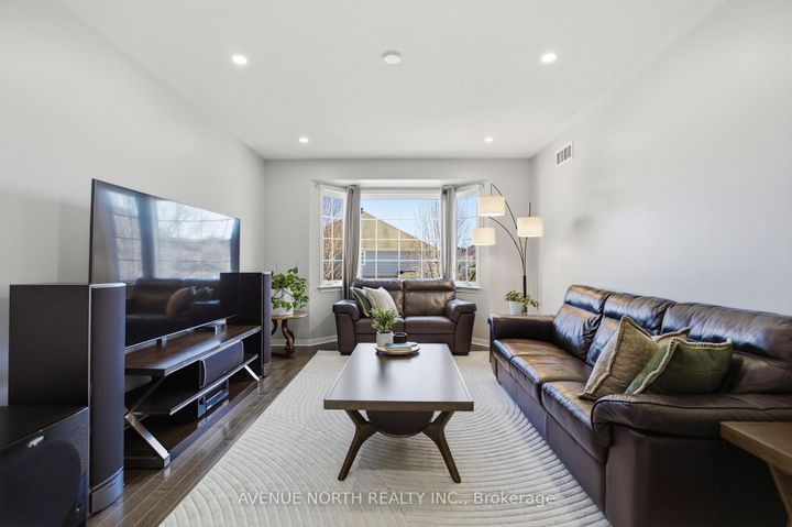 Photo 36 at 514 Pinawa Circle, Nepean (Stonebridge), Ottawa