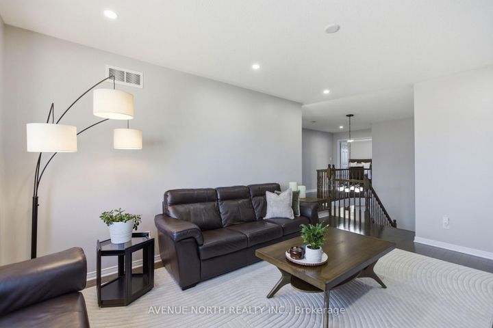 Photo 37 at 514 Pinawa Circle, Nepean (Stonebridge), Ottawa