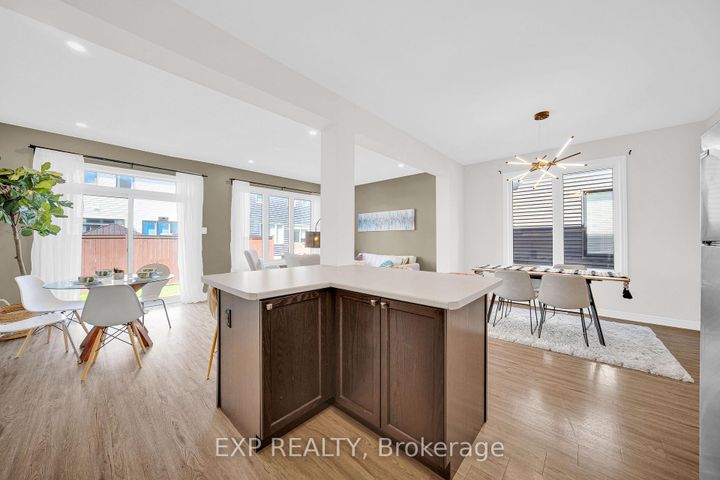 Photo 10 at 215 Merak Way, Nepean (Half Moon Bay), Ottawa