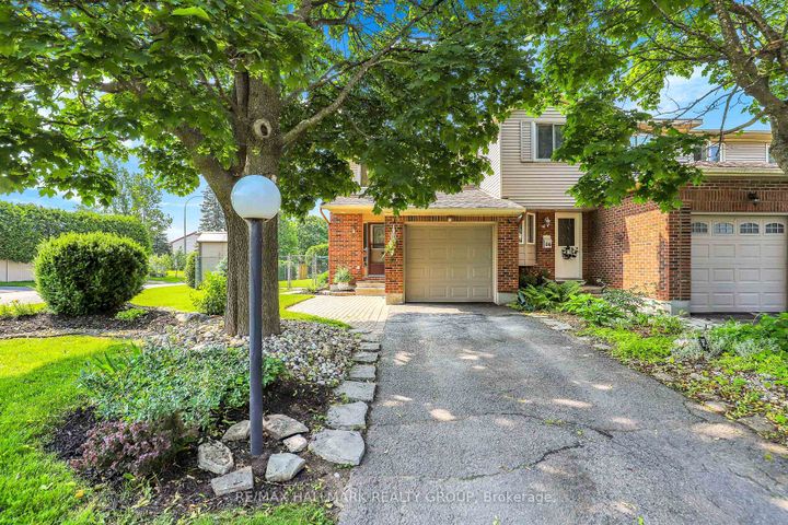 Photo 2 at 88 Homestead Street, Nepean (Borden Farm/Stewart Farm/Carleton Heights/Parkwood Hills), Ottawa