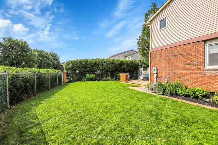 Photo 5 at 88 Homestead Street, Nepean (Borden Farm/Stewart Farm/Carleton Heights/Parkwood Hills), Ottawa