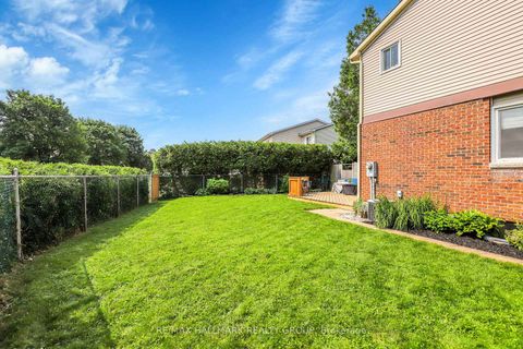 Photo 5 at 88 Homestead Street, Nepean (Borden Farm/Stewart Farm/Carleton Heights/Parkwood Hills), Ottawa