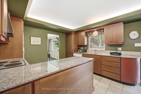 Photo 13 at 68 Corkstown Road, Nepean (Lakeview Park), Ottawa