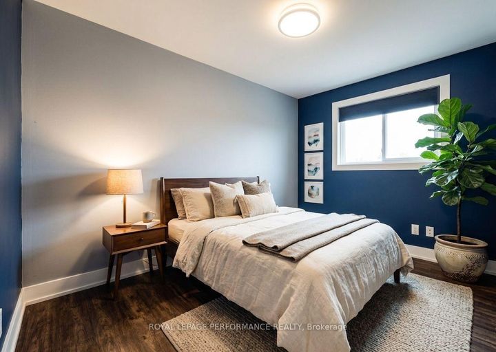 Photo 13 at 36 Largo Crescent, Nepean (Meadowlands/Crestview), Ottawa