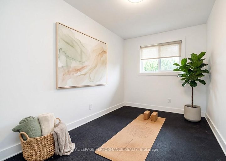 Photo 15 at 36 Largo Crescent, Nepean (Meadowlands/Crestview), Ottawa