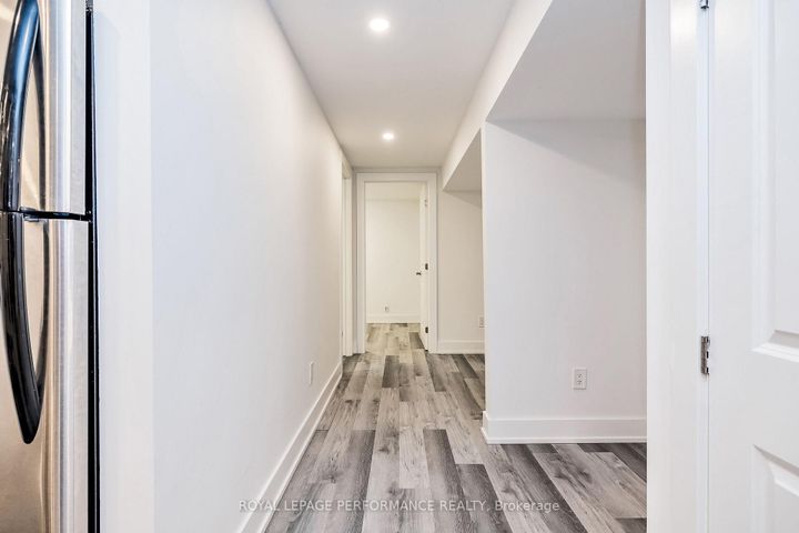 Photo 24 at 36 Largo Crescent, Nepean (Meadowlands/Crestview), Ottawa