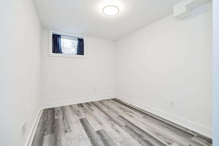 Photo 28 at 36 Largo Crescent, Nepean (Meadowlands/Crestview), Ottawa