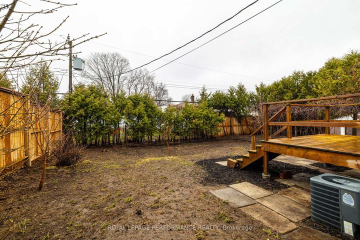 Photo 33 at 36 Largo Crescent, Nepean (Meadowlands/Crestview), Ottawa