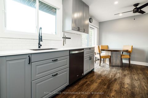 Photo 10 at 36 Largo Crescent, Nepean (Meadowlands/Crestview), Ottawa