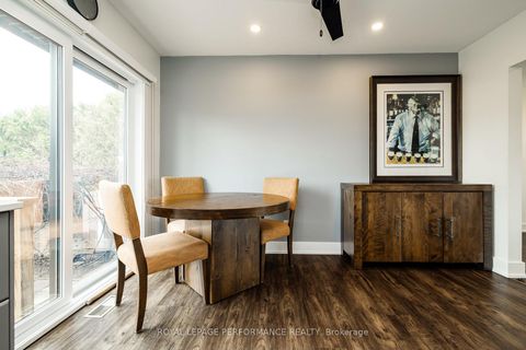 Photo 11 at 36 Largo Crescent, Nepean (Meadowlands/Crestview), Ottawa